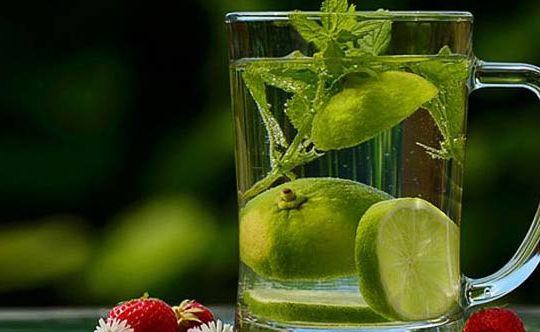 Daily-Detox-Tips-For-Women-To-Lose-Weight