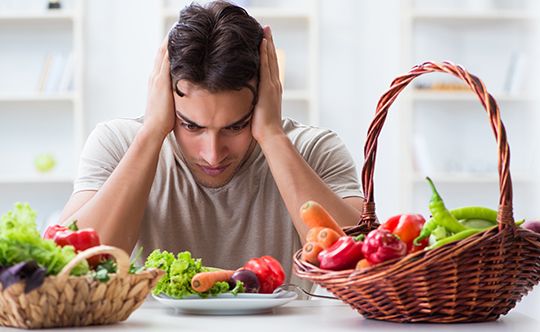 Featured-image-young-man-in-healthy-eating-for-website