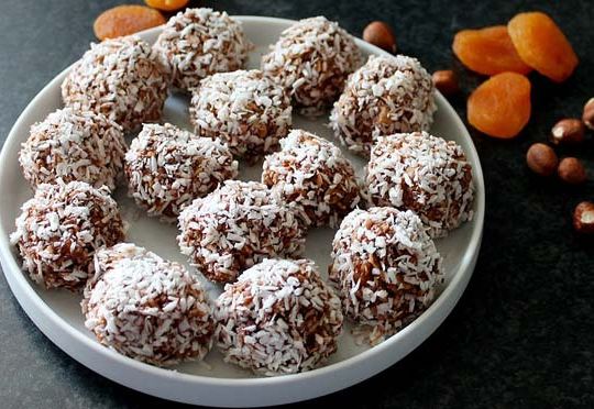 4 Healthy Diet Food Tips to Beat Weight Gain During Festive Seasons